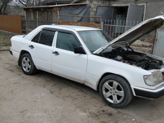 Mercedes Series (W124) foto 5