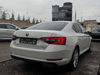 Skoda Superb foto 6