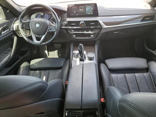 BMW 5 Series foto 8