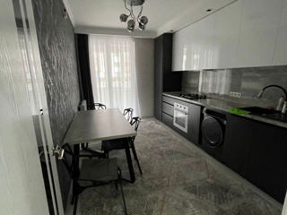 Apartament cu 2 camere, 77 m², Centru, Chișinău foto 3