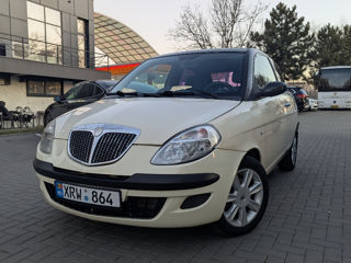 Lancia Ypsilon foto 2