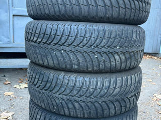 215/65 r16 Goodyear - 2500 lei