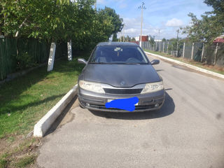 Renault Laguna foto 2