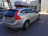 Volvo V60 foto 10