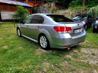 Subaru Legacy foto 4