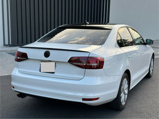 Volkswagen Jetta foto 4