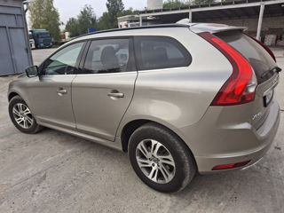 Volvo XC60 foto 1