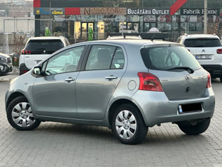 Toyota Yaris foto 3