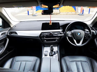 BMW 530e plug-in foto 2