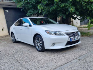 Lexus ES Series