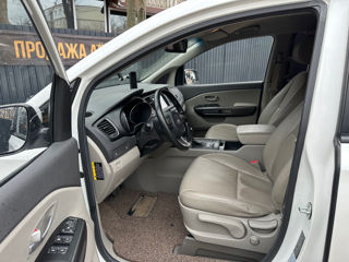 KIA Carnival foto 7