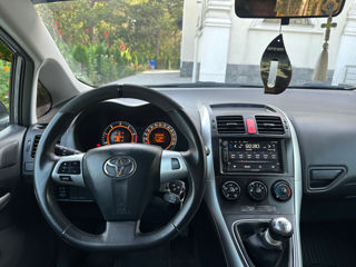 Toyota Auris foto 2