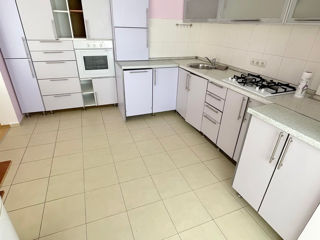 Apartament cu 3 camere, 104 m², Telecentru, Chișinău foto 5