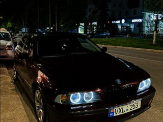 BMW 5 Series foto 10