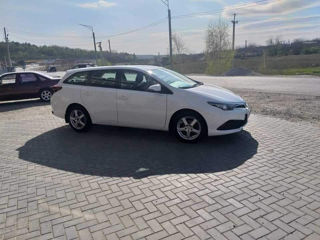 Toyota Auris foto 4