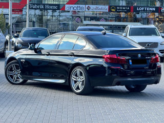 BMW 5 Series foto 3