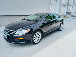 Volkswagen Passat CC foto 1