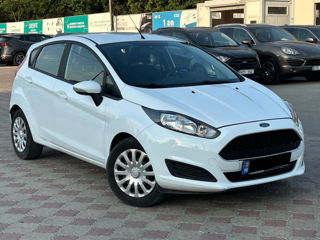 Ford Fiesta foto 5