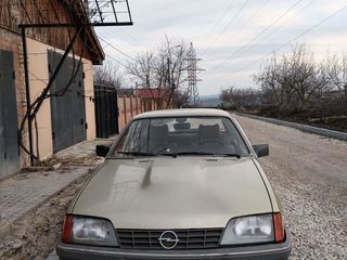 Opel Rekord foto 1