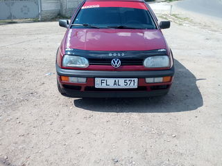 Volkswagen Golf foto 1