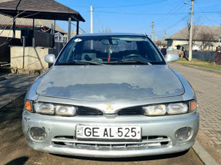 Mitsubishi Galant foto 2