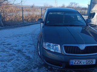 Skoda Superb foto 2