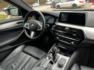 BMW 5 Series фото 8