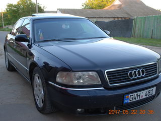 Audi A8 foto 1