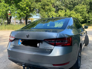 Skoda Superb foto 2