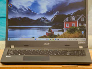 Acer TravelMate 15/ Core I5 10210U/ 16Gb Ram/ 256Gb SSD/ 15.6" HD!!! foto 8