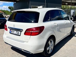 Mercedes B-Class foto 2