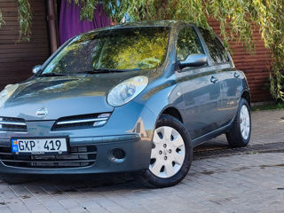 Nissan Micra foto 1