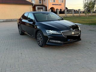 Skoda Superb foto 2