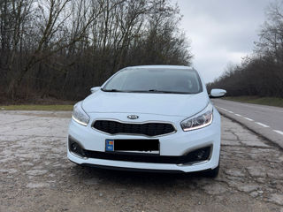 KIA Ceed foto 2