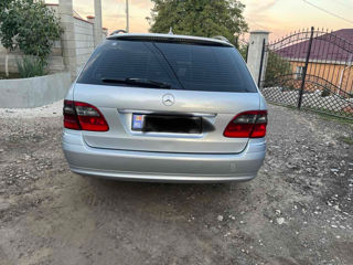 Mercedes E-Class foto 9