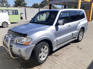 Mitsubishi Pajero foto 4