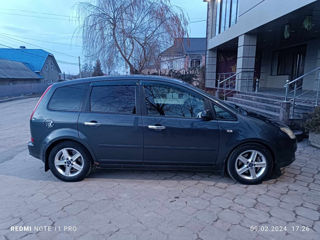 Ford C-Max foto 7