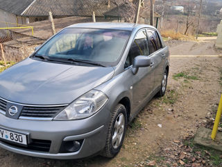 Nissan Tiida foto 10