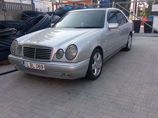 Mercedes E Class foto 7