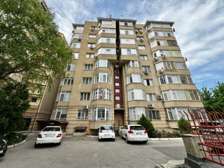 Apartament cu 4 camere, 143 m², Centru, Chișinău foto 17