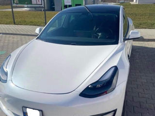 Tesla Model 3 foto 6