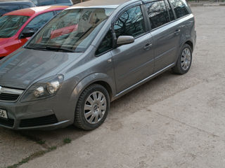 Opel Zafira foto 4