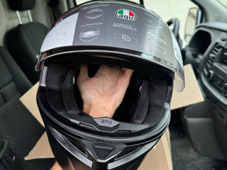 Продам шлем в хорошем состояние AGV K1s foto 3