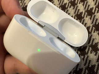 Только кейс AirPods Pro 1st