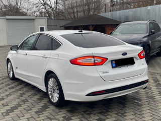 Ford Fusion foto 3