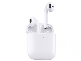 Apple AirPods 2 With Lightning Charging Case White. foto 2