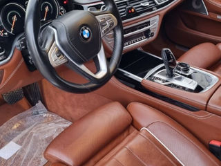 BMW 7 Series foto 9