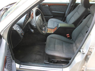 Mercedes C-Class foto 7