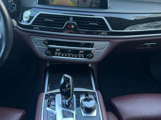 BMW 7 Series foto 11