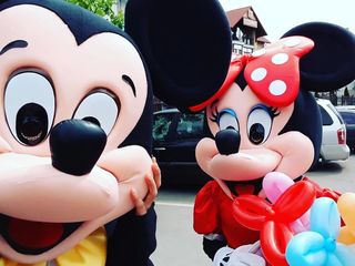 Mascote Mickey și Minnie Mouse - livrare flori și distracții pentru copii! foto 3